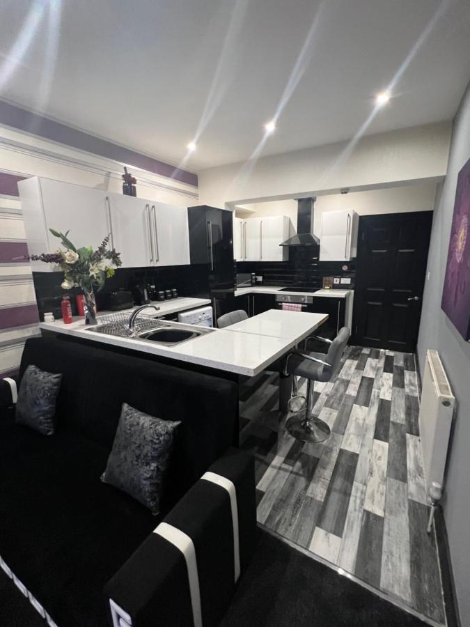 Boutique Blackpool 2 Bed Grey Apartment Sleeps 10 Bagian luar foto
