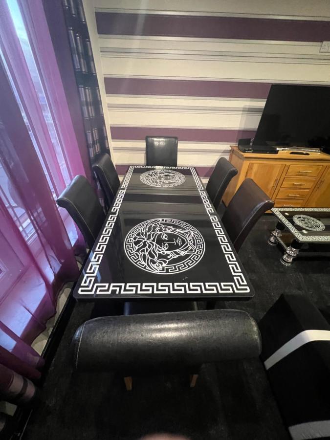 Boutique Blackpool 2 Bed Grey Apartment Sleeps 10 Bagian luar foto