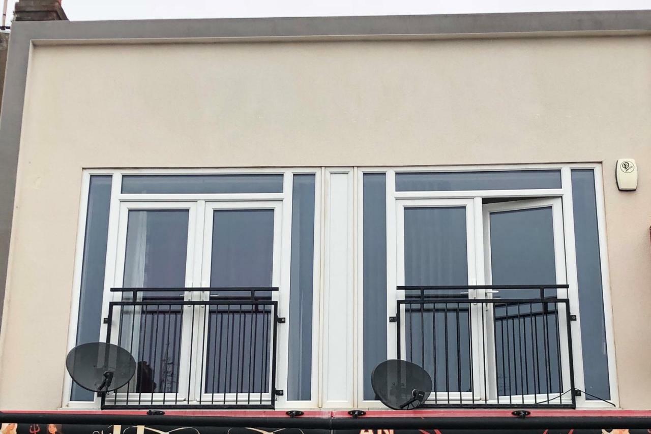 Boutique Blackpool 2 Bed Grey Apartment Sleeps 10 Bagian luar foto